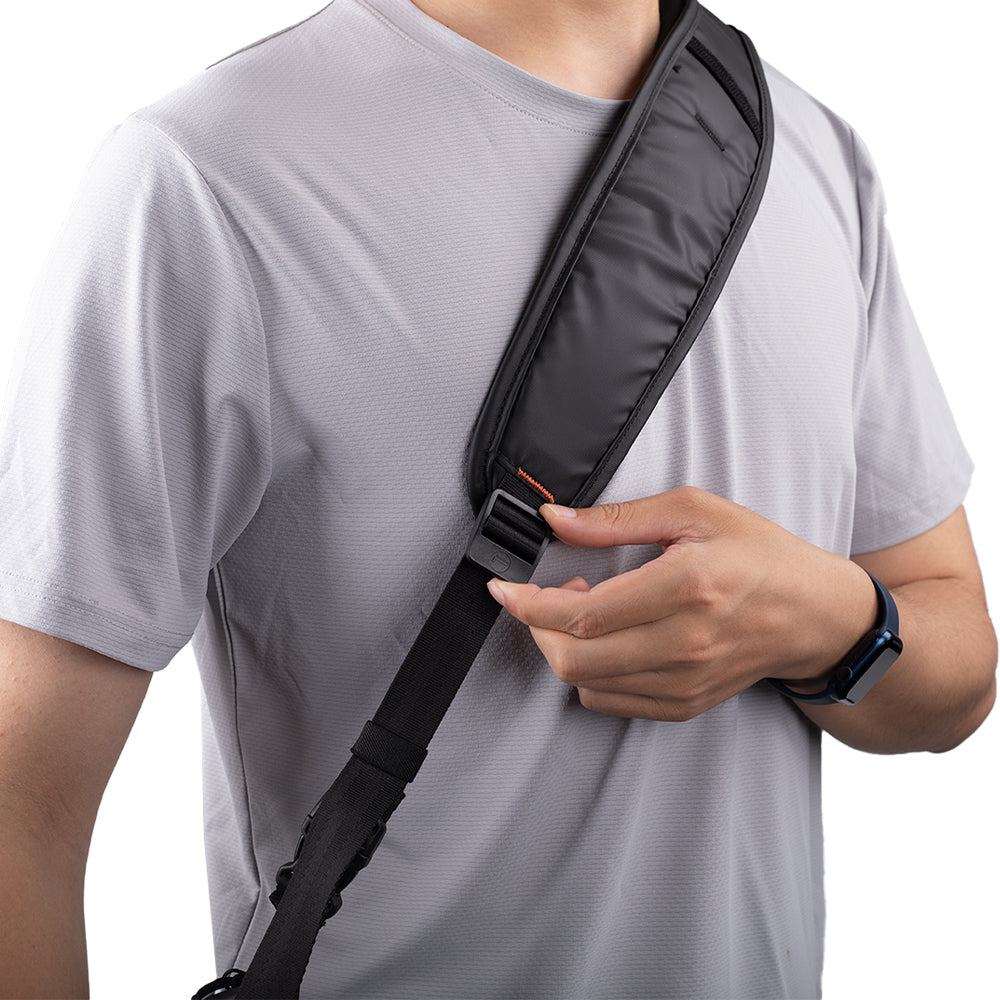 OneMo Travel Backpack